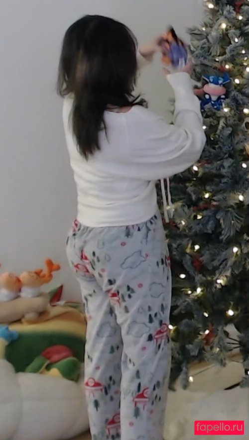 Aikuros Onlyfans Photo Gallery 