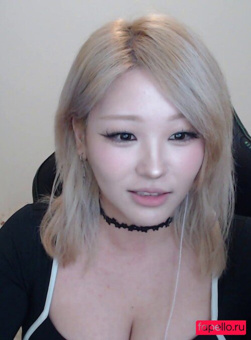 Aikuros Onlyfans Photo Gallery 