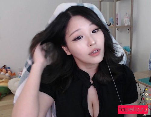 Aikuros Onlyfans Photo Gallery 