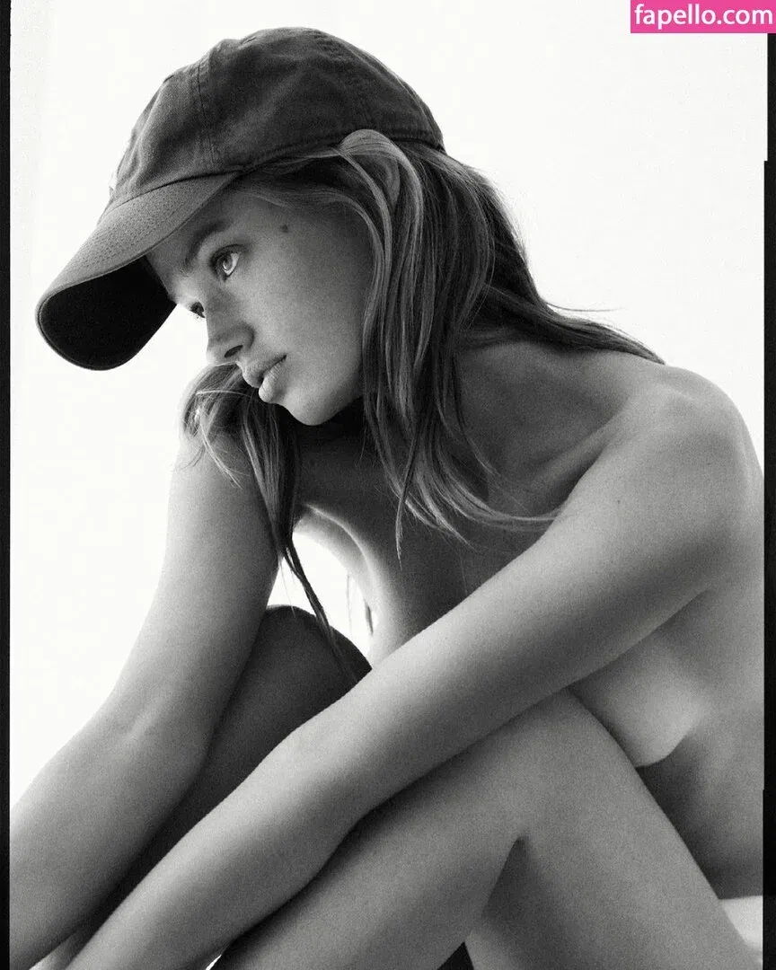 Maggie Rawlins Onlyfans Photo Gallery 