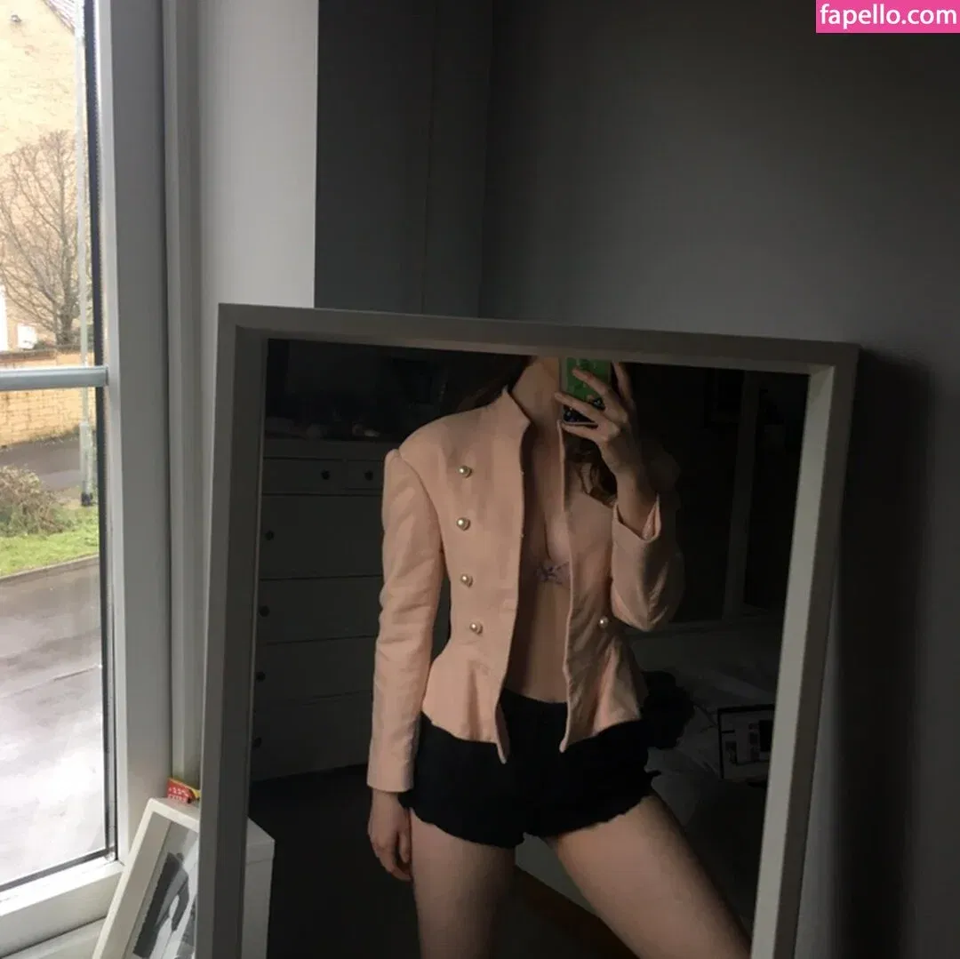 Ellbat Onlyfans Photo Gallery 