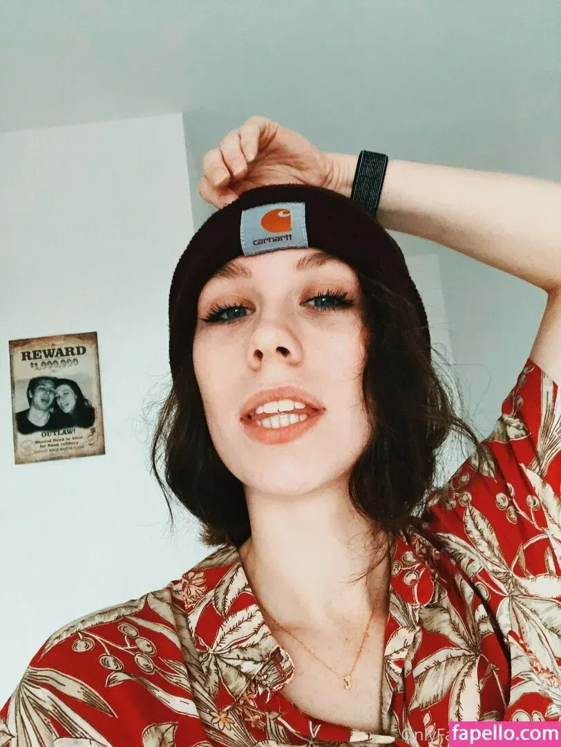 Ellbat Onlyfans Photo Gallery 