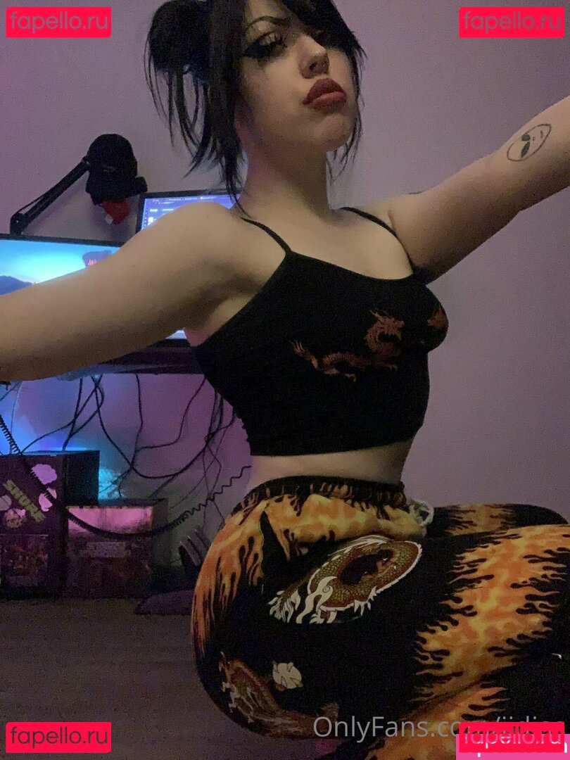 jassytk / smokinggoddessjassy Onlyfans Photo Gallery 