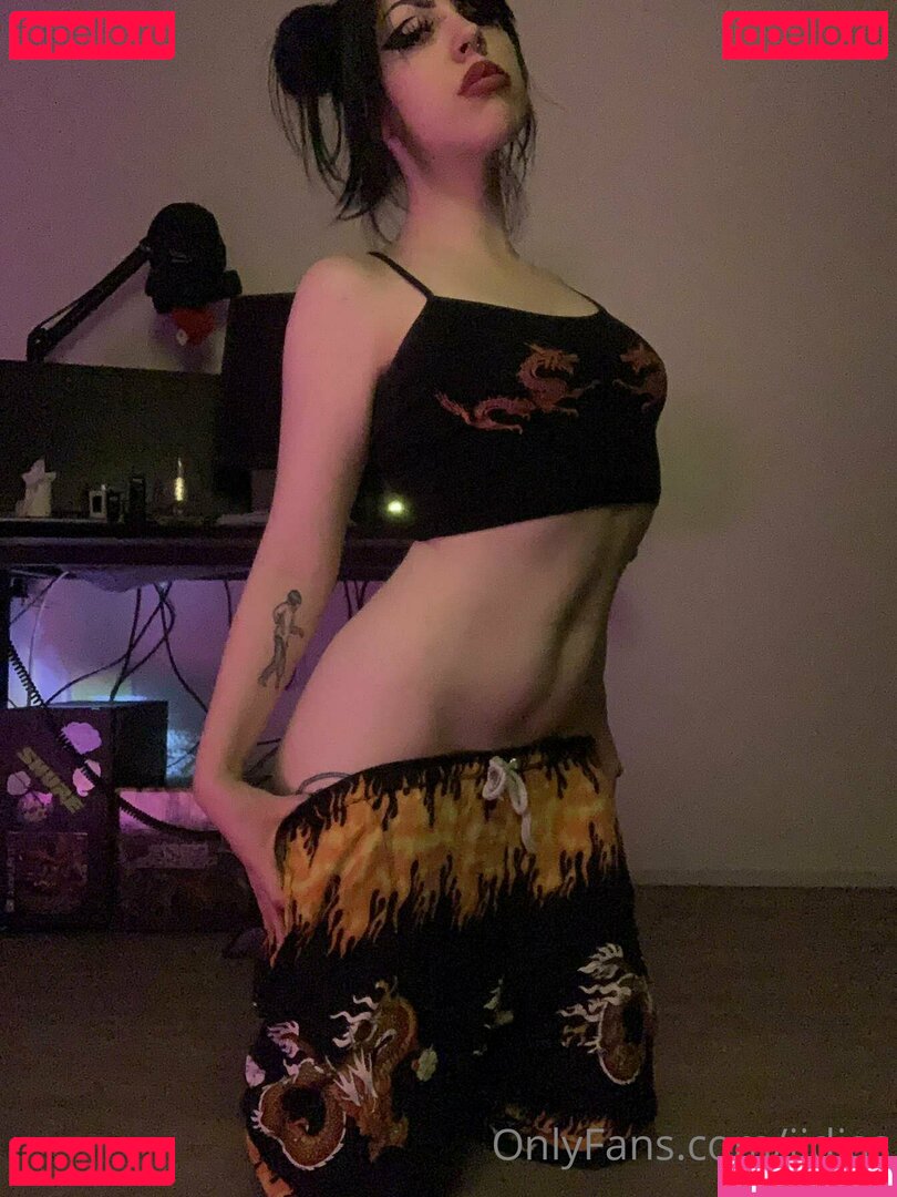 jassytk / smokinggoddessjassy Onlyfans Photo Gallery 