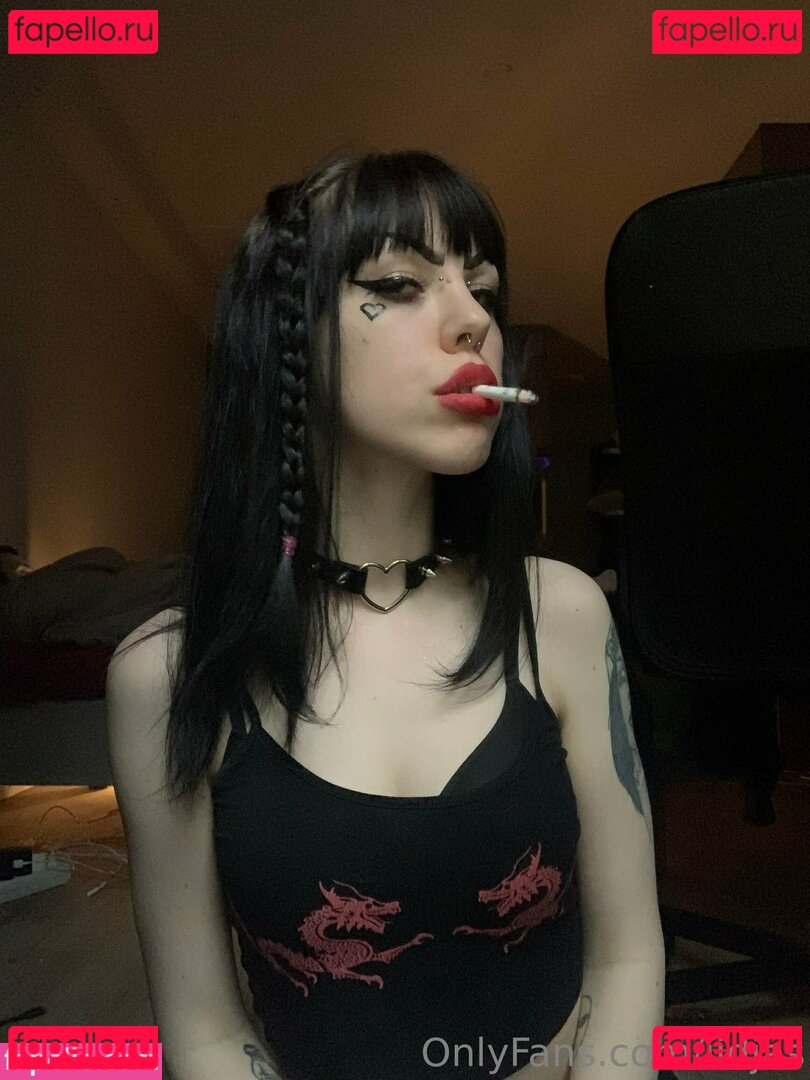 jassytk / smokinggoddessjassy Onlyfans Photo Gallery 