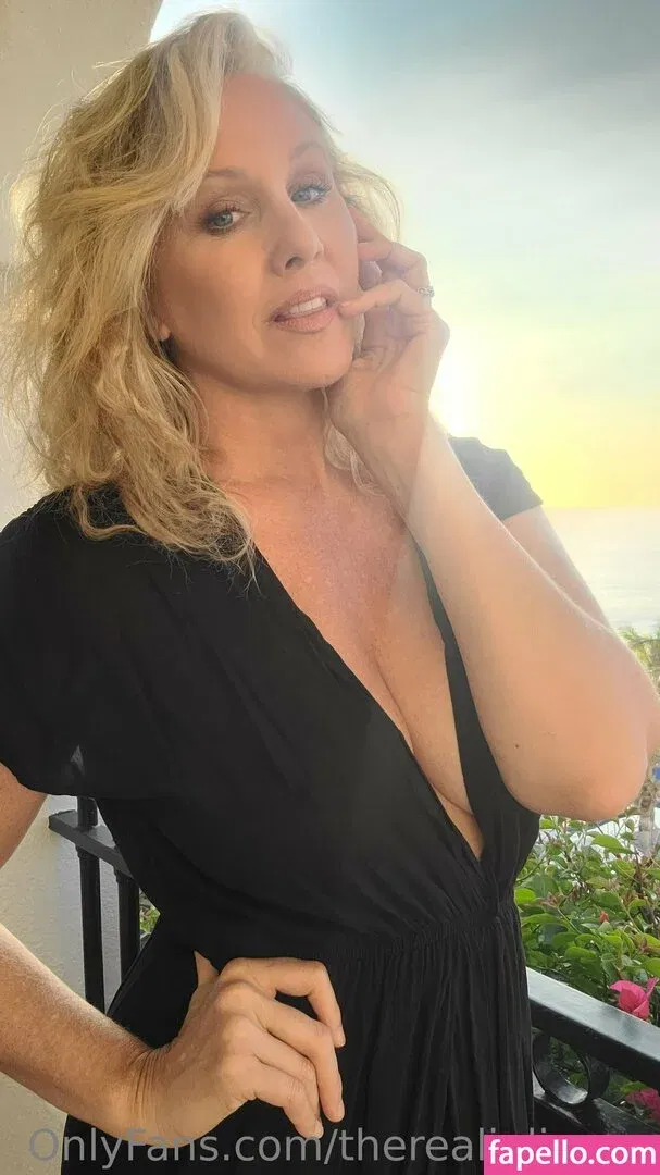 TheRealJuliaAnn Onlyfans Photo Gallery 