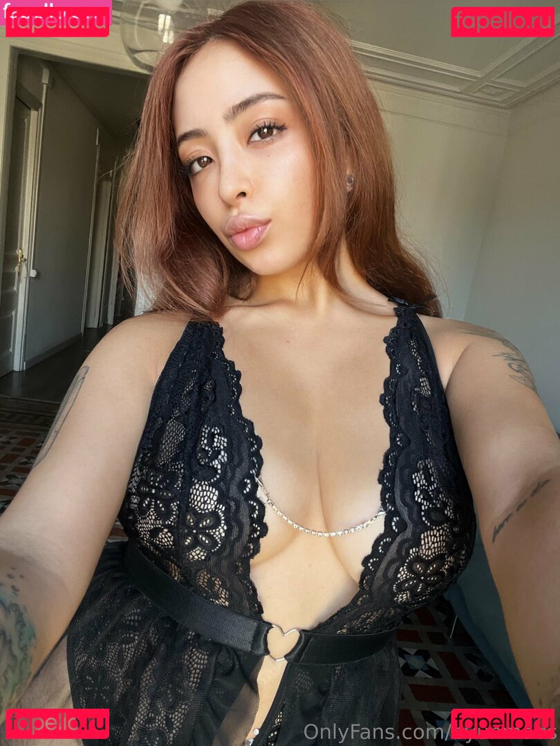 mfarahmand79 / miaumad Onlyfans Photo Gallery 