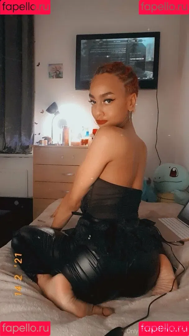 bluelah3 Onlyfans Photo Gallery 