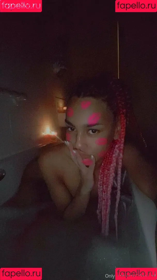 bluelah3 Onlyfans Photo Gallery 
