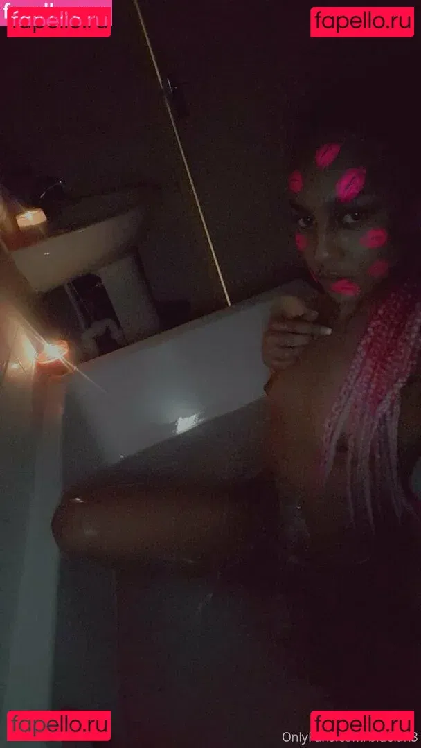 bluelah3 Onlyfans Photo Gallery 