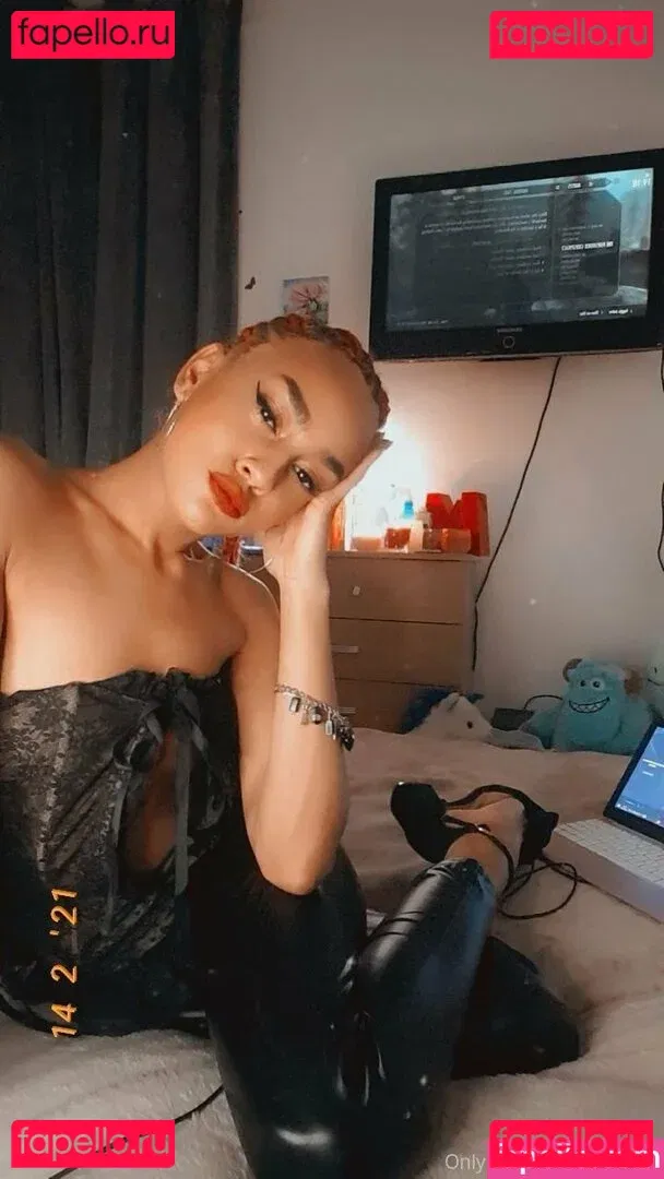 bluelah3 Onlyfans Photo Gallery 