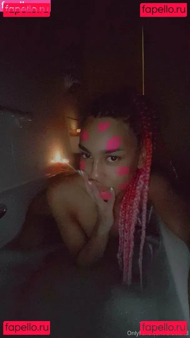 bluelah3 Onlyfans Photo Gallery 