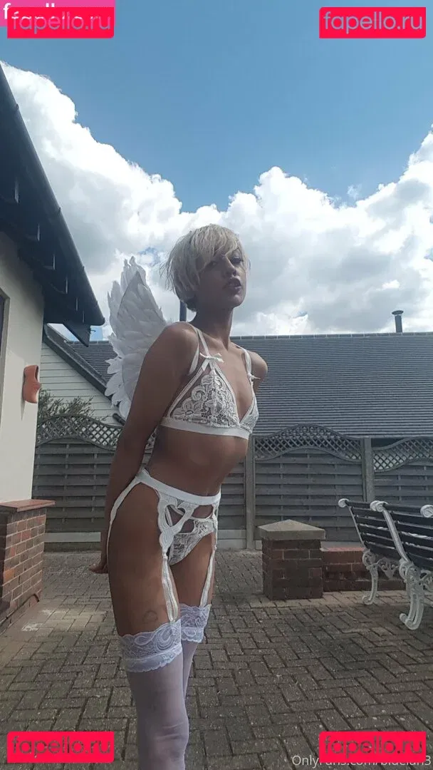 bluelah3 Onlyfans Photo Gallery 