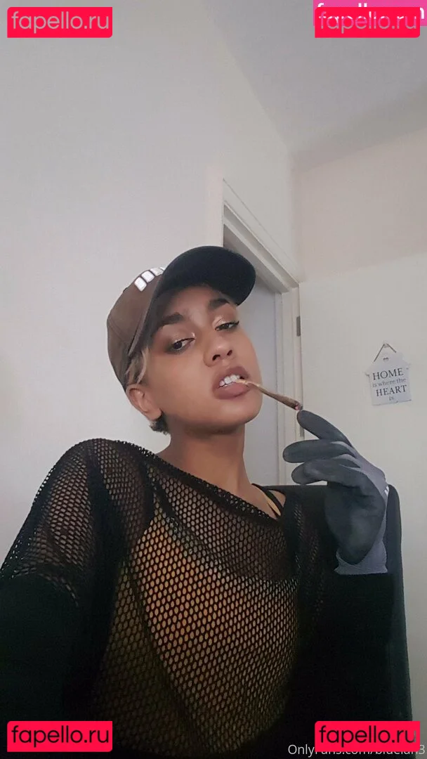 bluelah3 Onlyfans Photo Gallery 