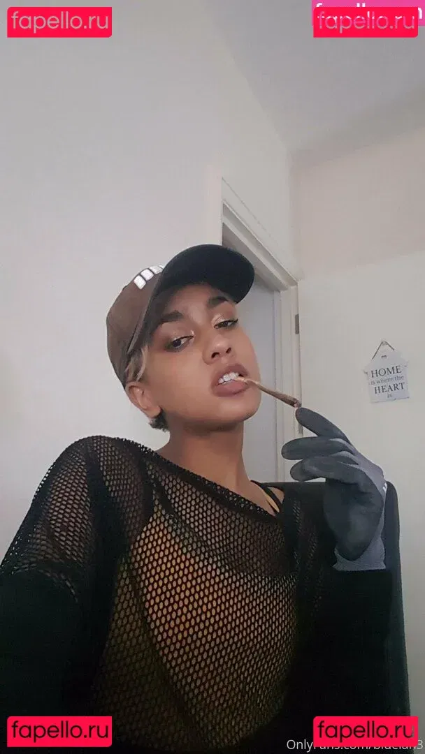 bluelah3 Onlyfans Photo Gallery 