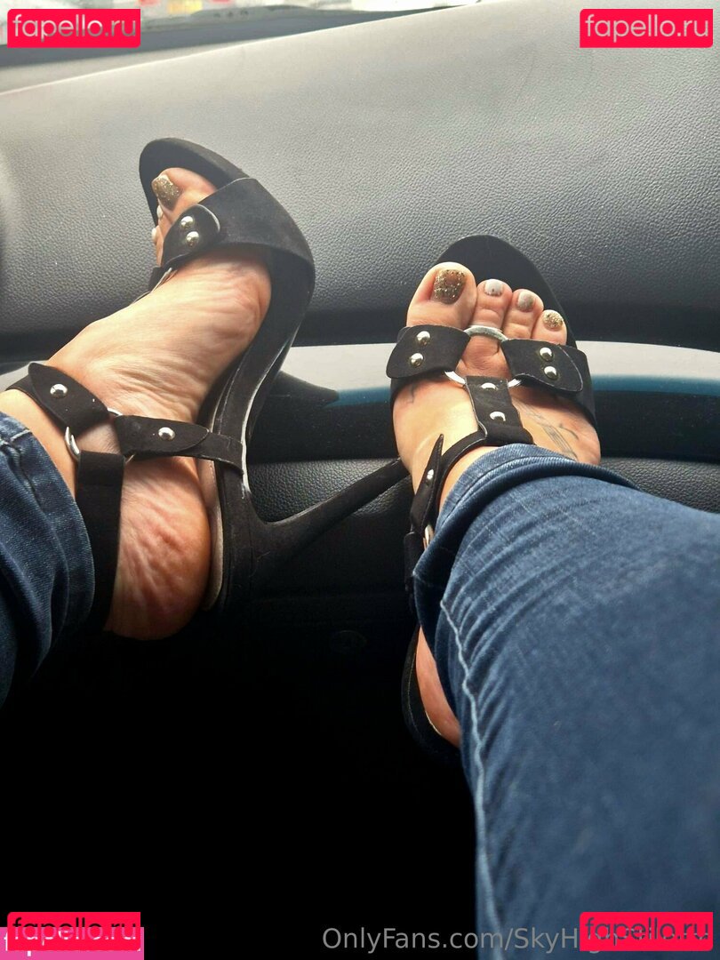 skyhighstiletto Nude Onlyfans Photo 21