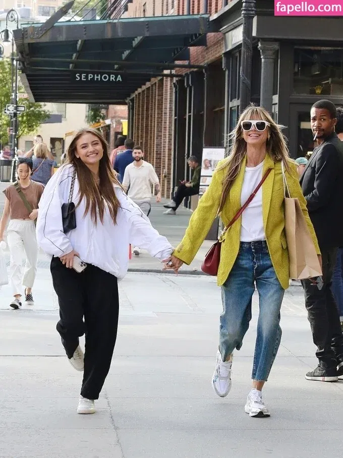 Leni Klum Onlyfans Photo Gallery 