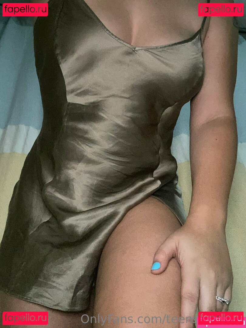 teensyteases Onlyfans Photo Gallery 