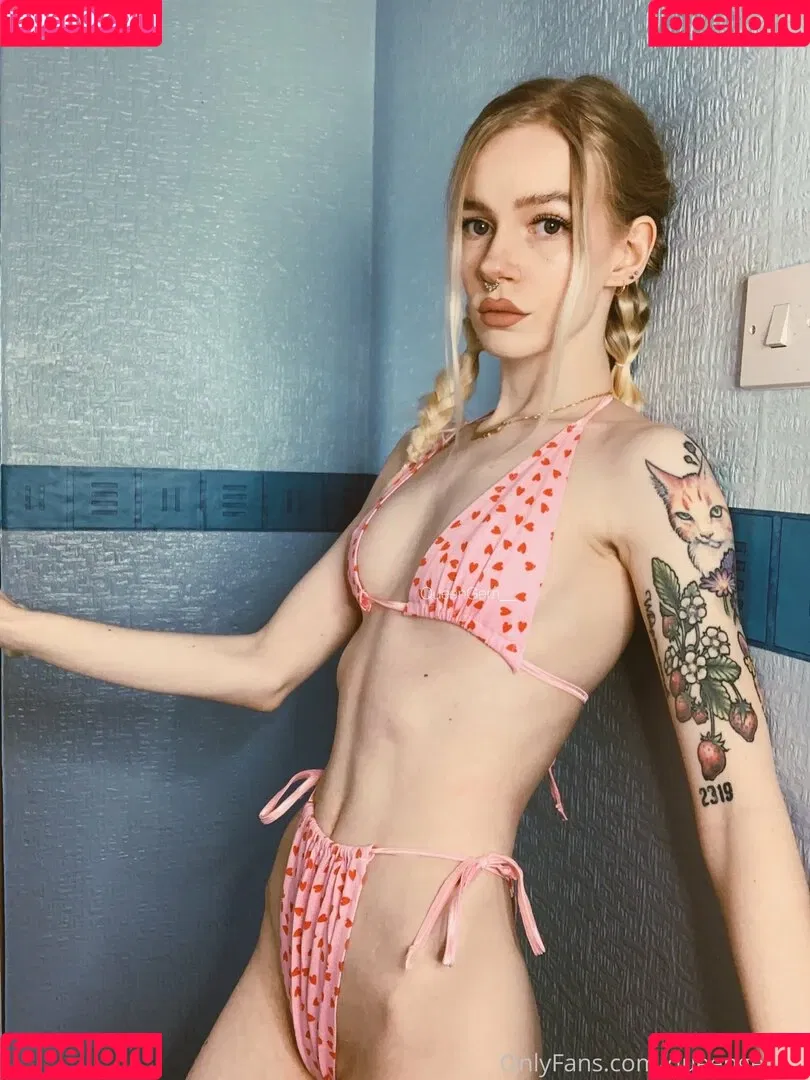 queengem__ Onlyfans Photo Gallery 