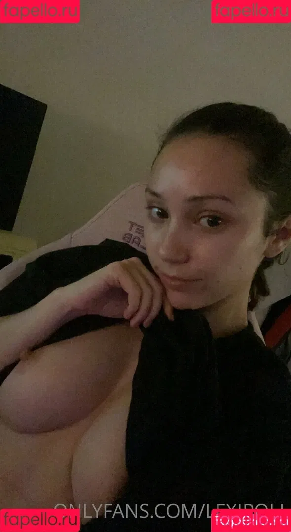Lexi Poll ASMR Onlyfans Photo Gallery 