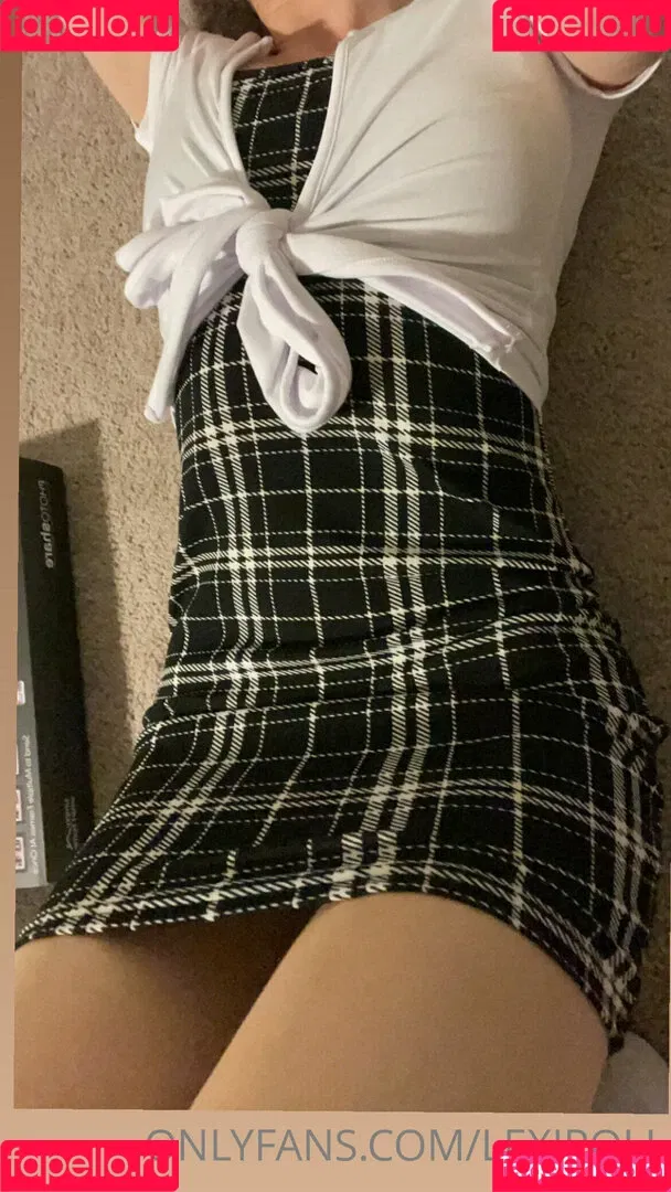 Lexi Poll ASMR Onlyfans Photo Gallery 