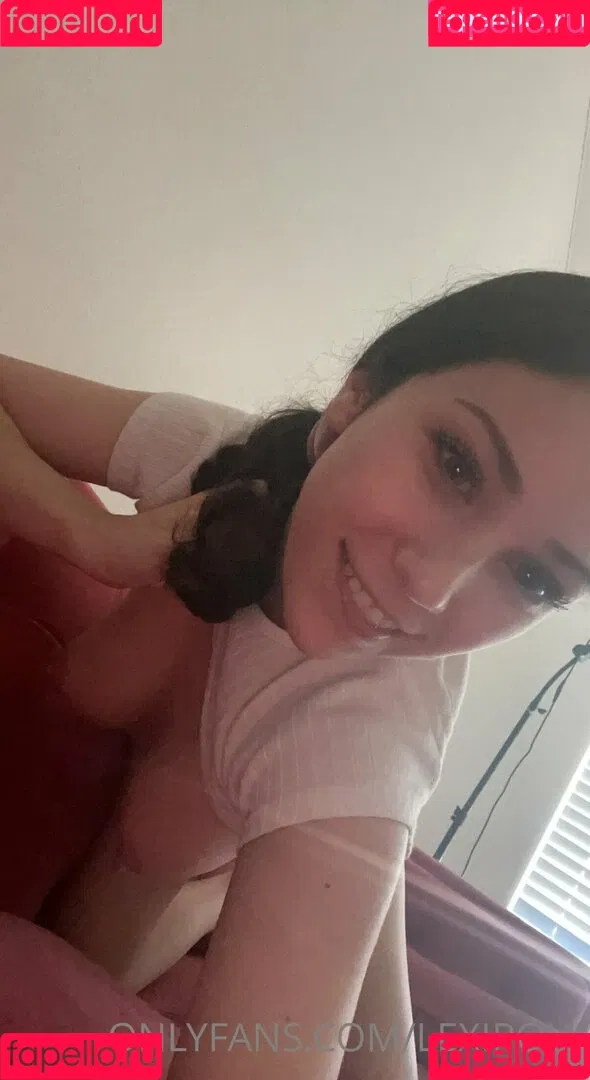 Lexi Poll ASMR Onlyfans Photo Gallery 