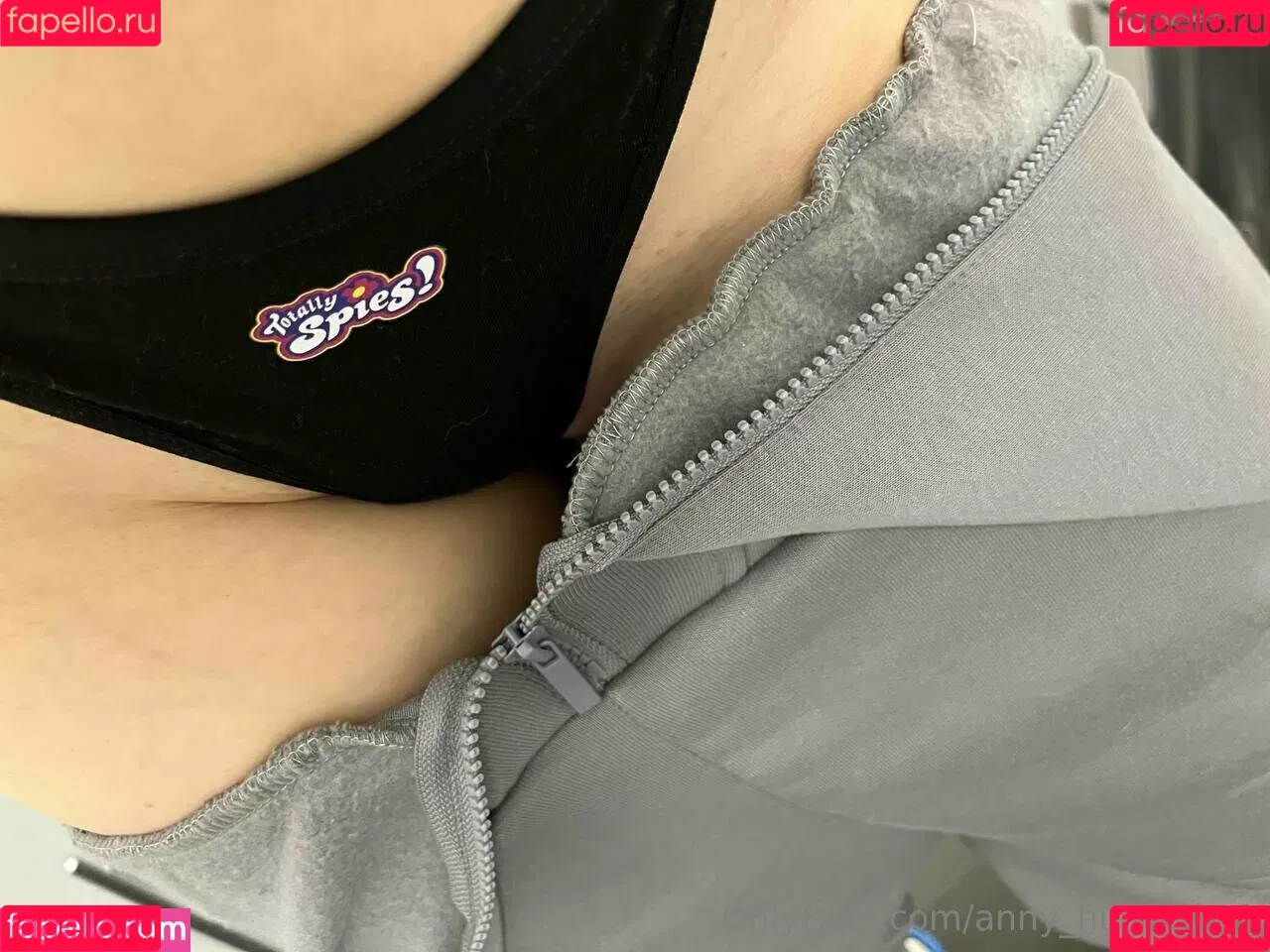 anny_huge_tits1 Onlyfans Photo Gallery 