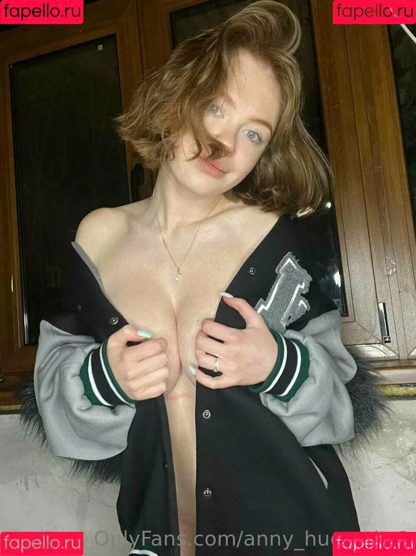 anny_huge_tits1 Onlyfans Photo Gallery 