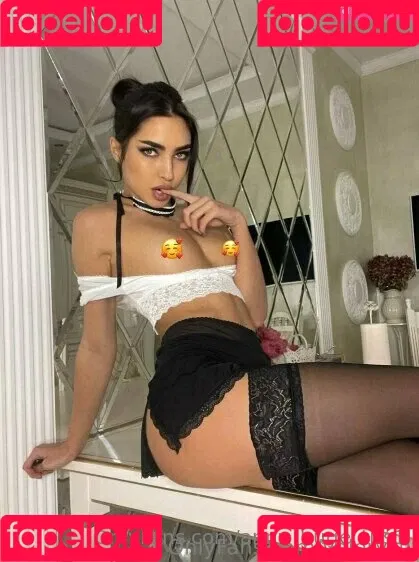 anny_huge_tits1 Onlyfans Photo Gallery 