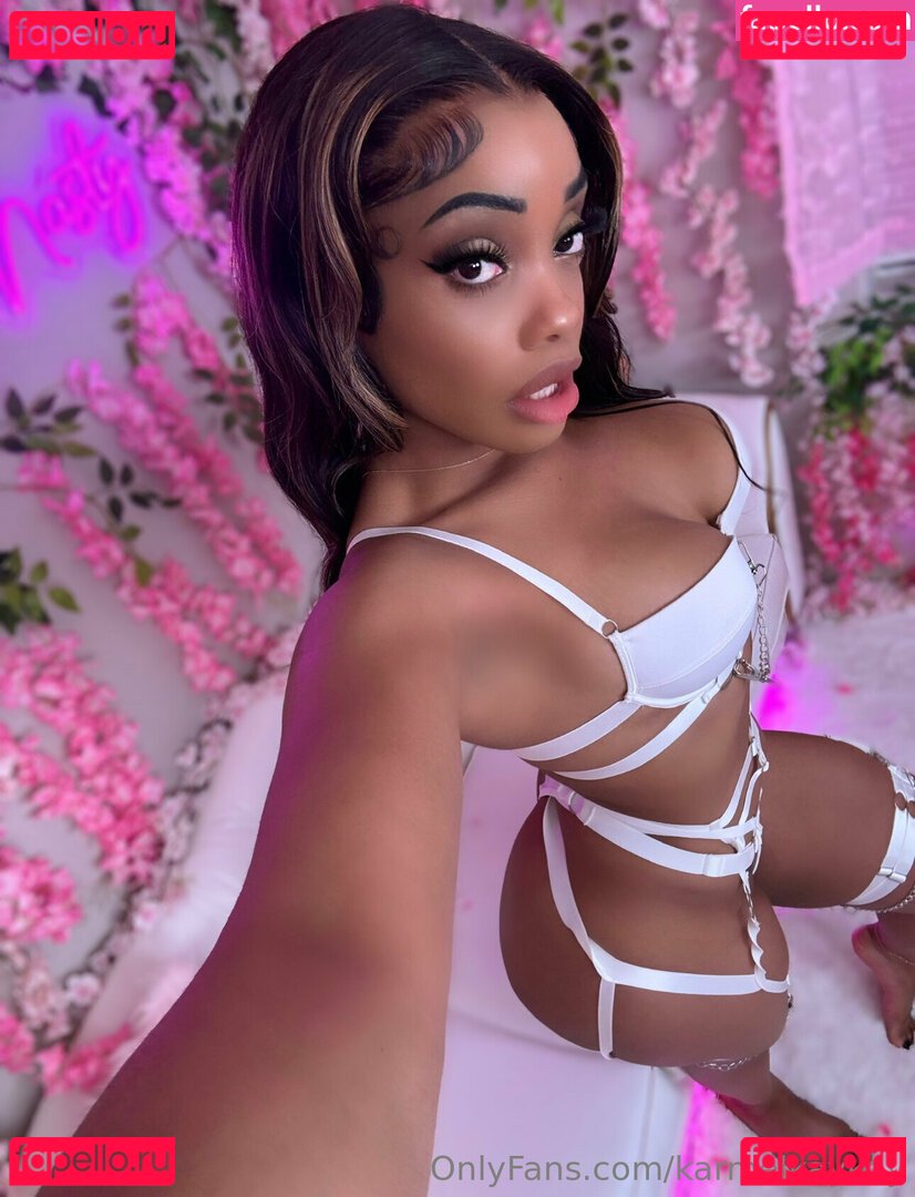 karmelkaykay Onlyfans Photo Gallery 