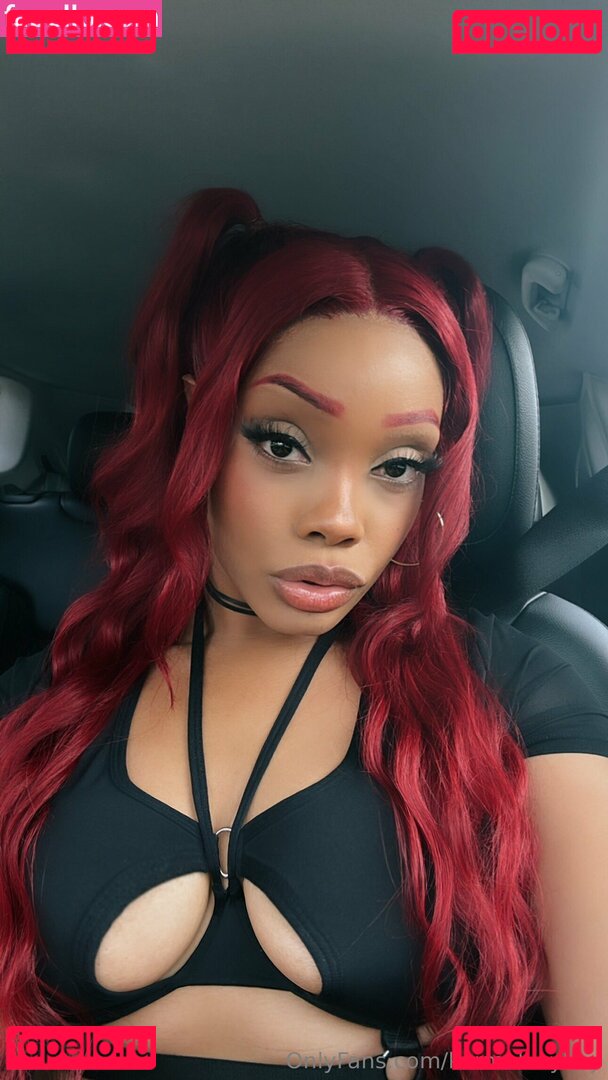 karmelkaykay Onlyfans Photo Gallery 