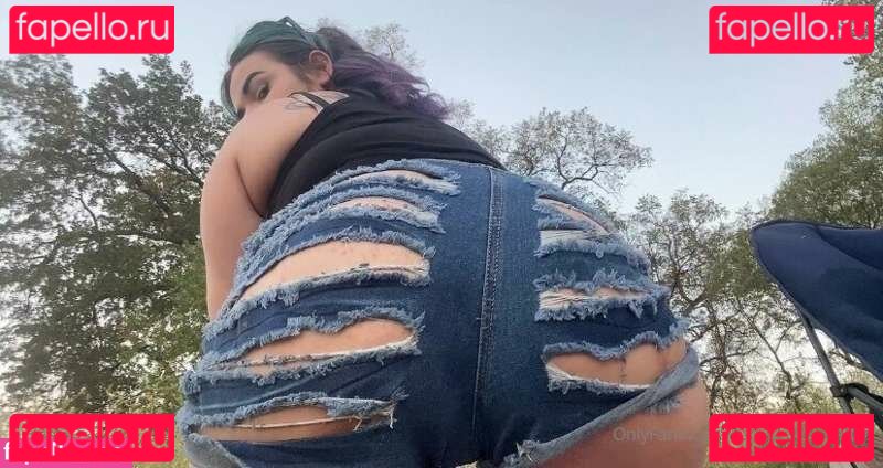 catherine / catherinepaiz / meowingfromhell Onlyfans Photo Gallery 