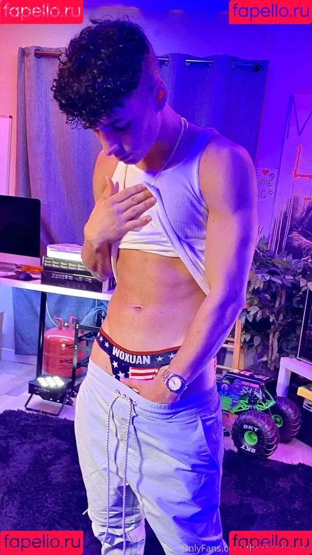 thezachclayton Onlyfans Photo Gallery 