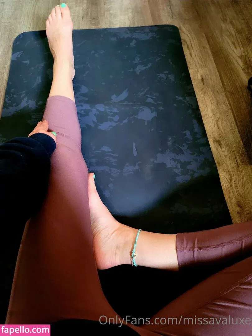 ava.luxe Onlyfans Photo Gallery 