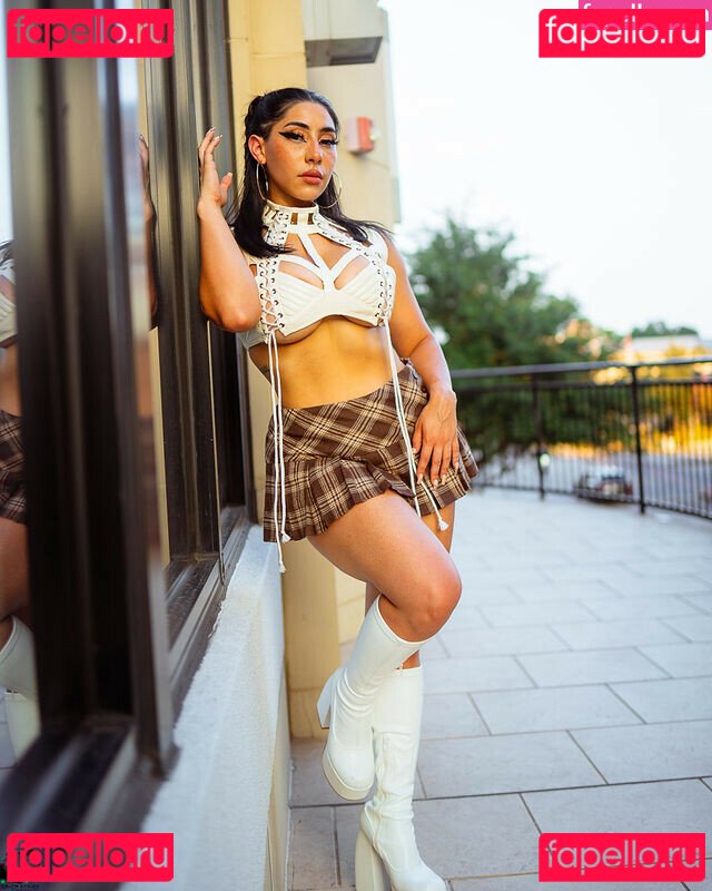Itssarapr Nude Onlyfans Photo 14
