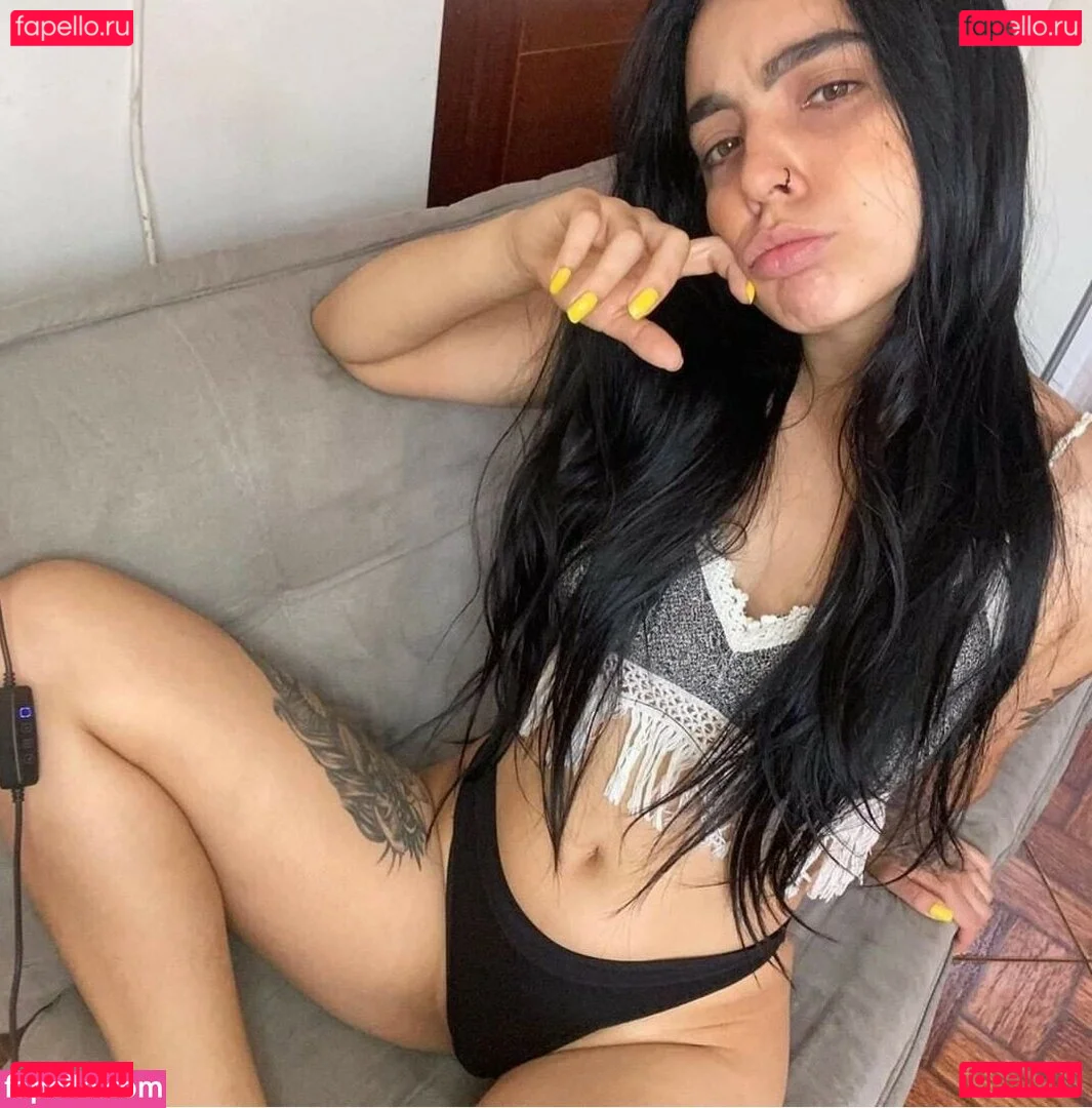 mikaelamvpoficial Onlyfans Photo Gallery 