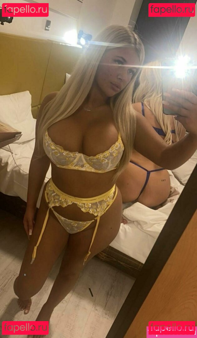 blondeleo_ / blondeleonie / leoniesterlx Onlyfans Photo Gallery 
