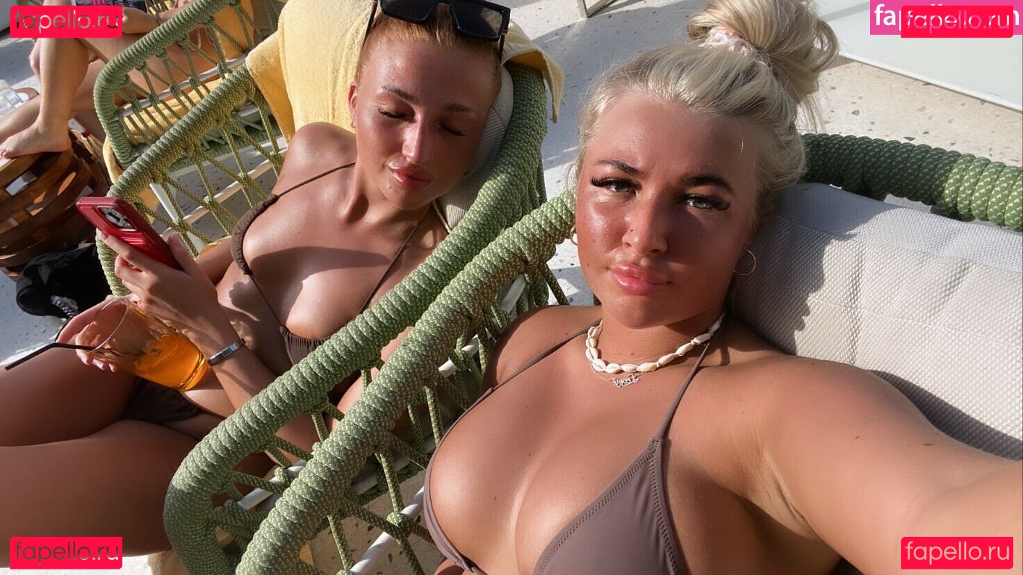 blondeleo_ / blondeleonie / leoniesterlx Onlyfans Photo Gallery 