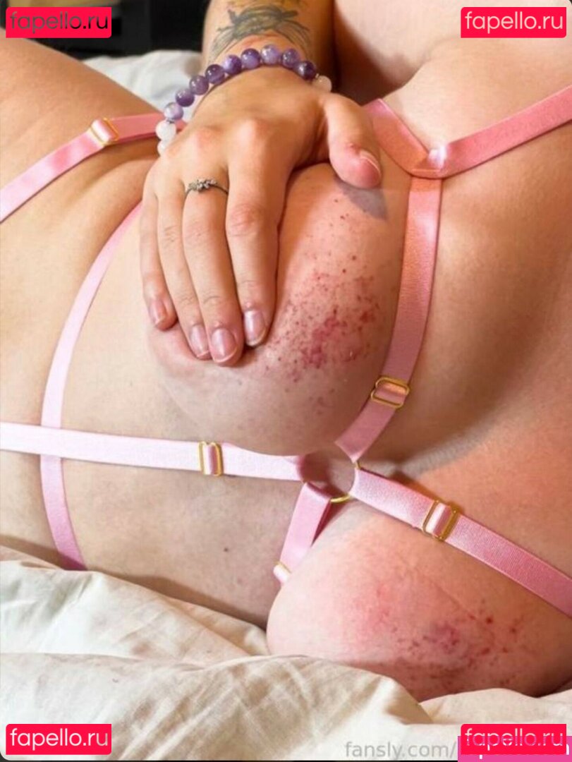 AquaJuniperx / Urfriendaj Onlyfans Photo Gallery 