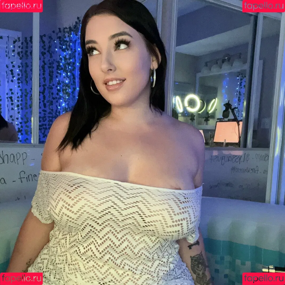 The Alana White Onlyfans Photo Gallery 