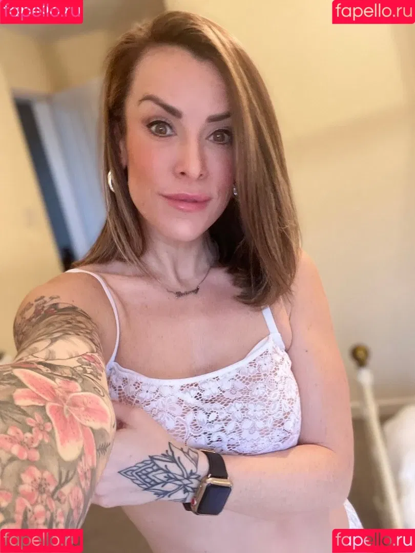 Lainey Griffin Onlyfans Photo Gallery 