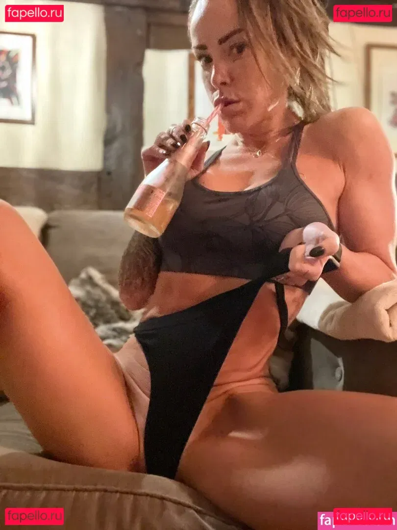 Lainey Griffin Onlyfans Photo Gallery 