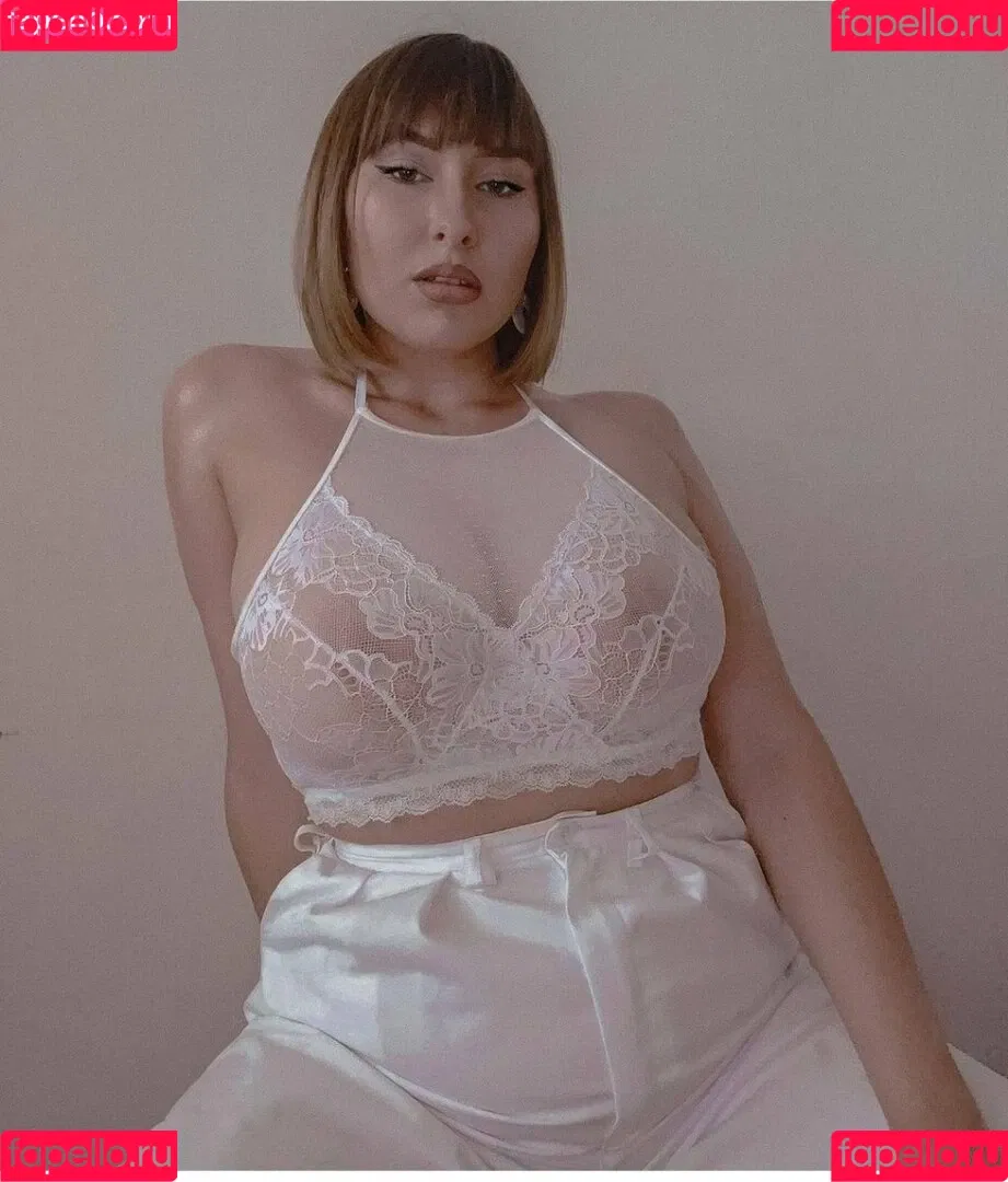 Liubov.Liubov Onlyfans Photo Gallery 