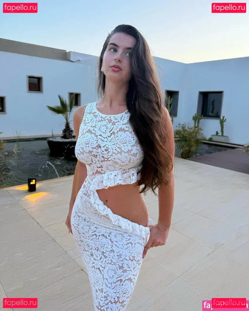 Liubov.Liubov Onlyfans Photo Gallery 