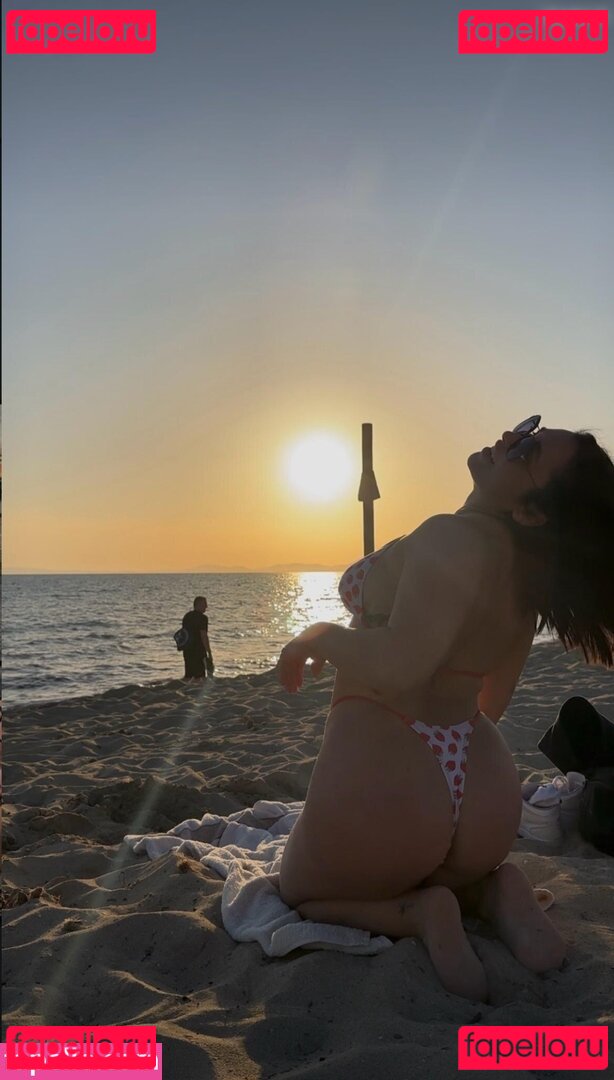 Ilaais Onlyfans Photo Gallery 