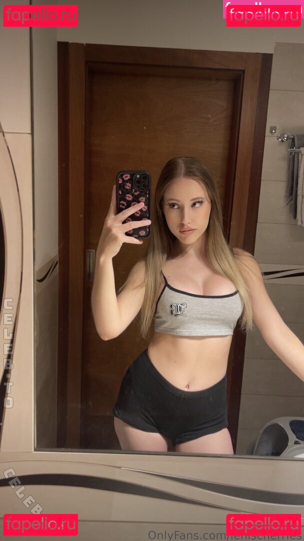 lenidanzi / lenischerries Onlyfans Photo Gallery 