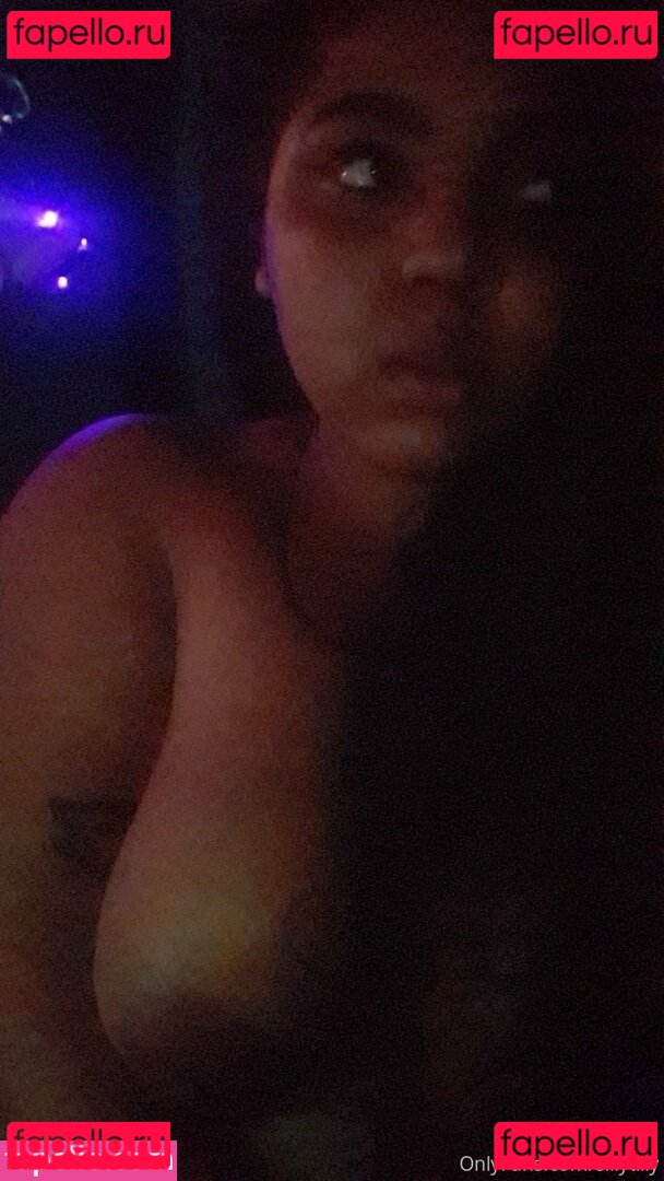 sillytilly Nude Onlyfans Photo 7