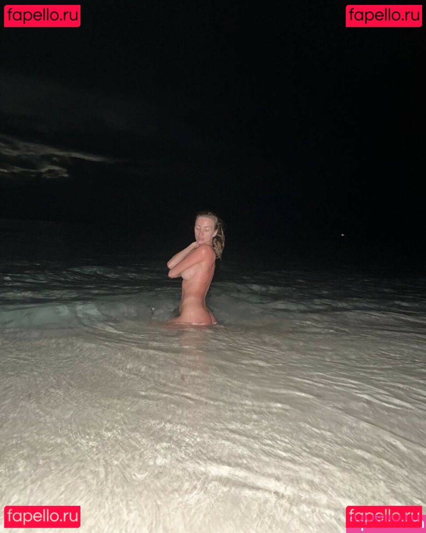 Vikos / Vikos.cocos / math_teachka Nude Onlyfans Photo 24