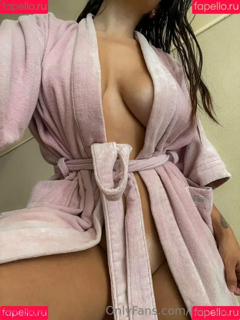 Valu Herrera Onlyfans Photo Gallery 