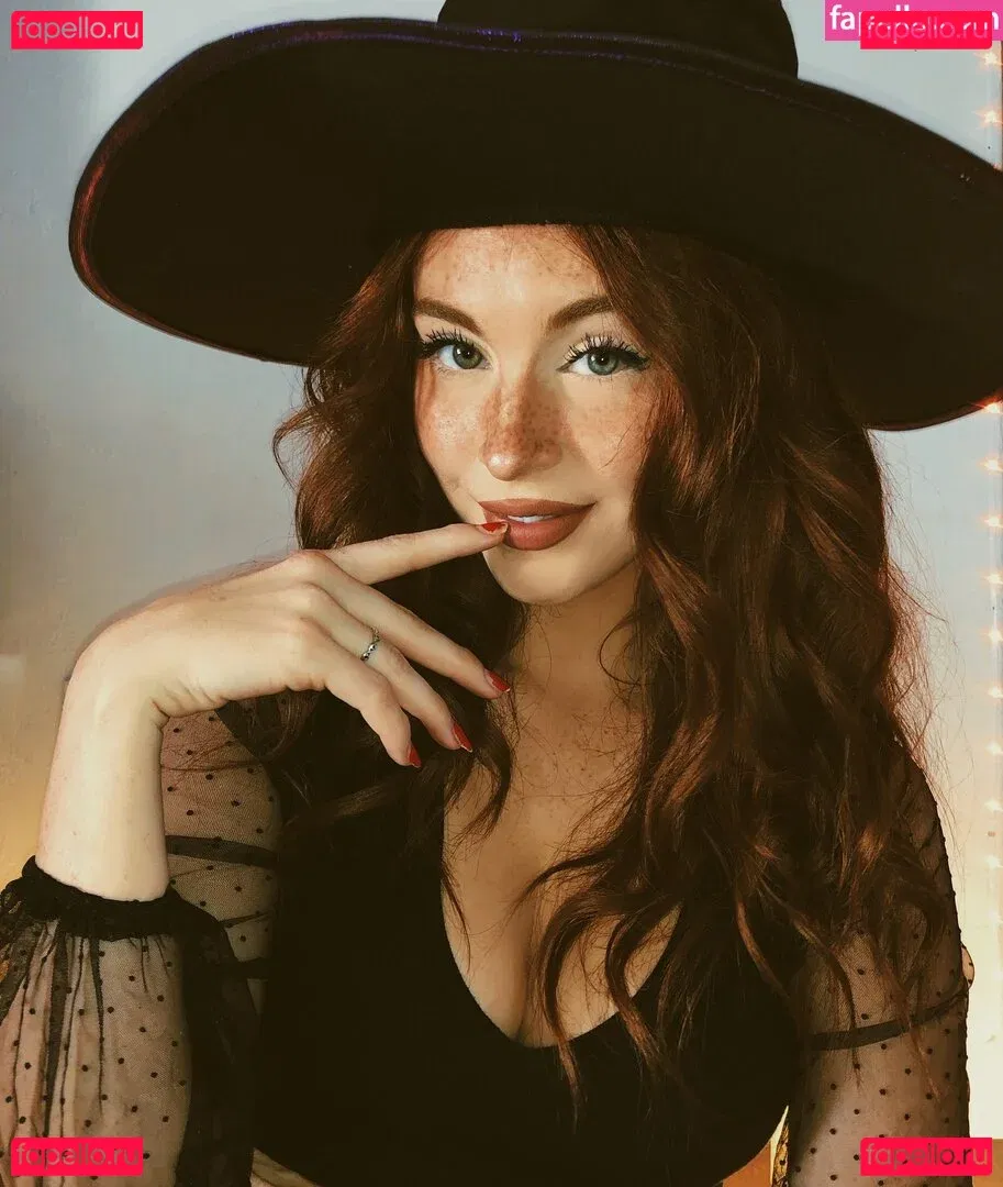 danielleboker Onlyfans Photo Gallery 